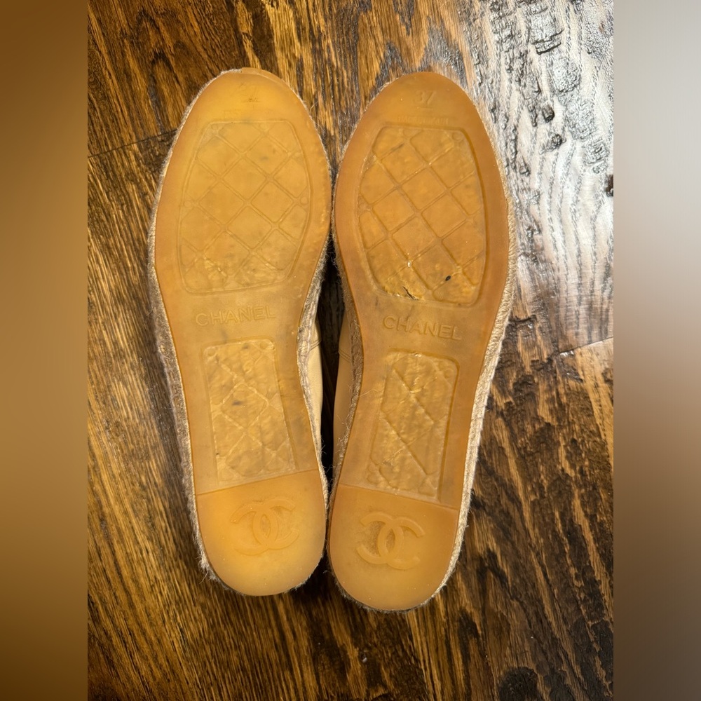 Chanel Interlocking CC logo leather Espadrilles - Picture 6 of 6